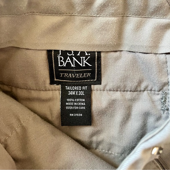 Jos. A. Bank Lot of 4 Men’s Traveler Tailored Fit Pant, 34Wx30L, khaki/navy/tan - Picture 5 of 7